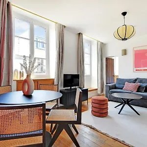  Апартаменты Central Marais